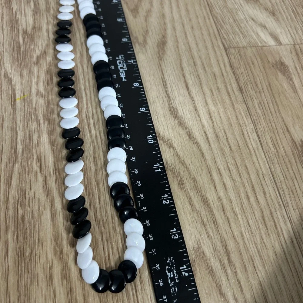 Unbranded Disc Bead Necklace Womens OS‎ Black White Mod Retro Jewelry